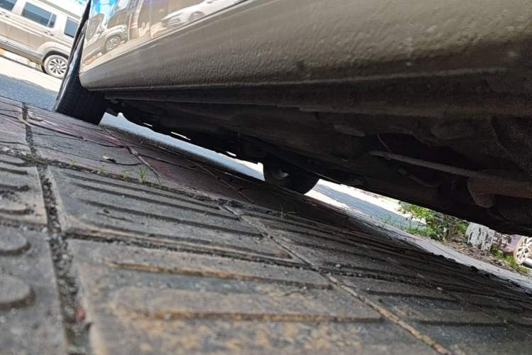 Used Volkswagen Bora 2016 1.6L Automatic Fashion Model Left Side Sill