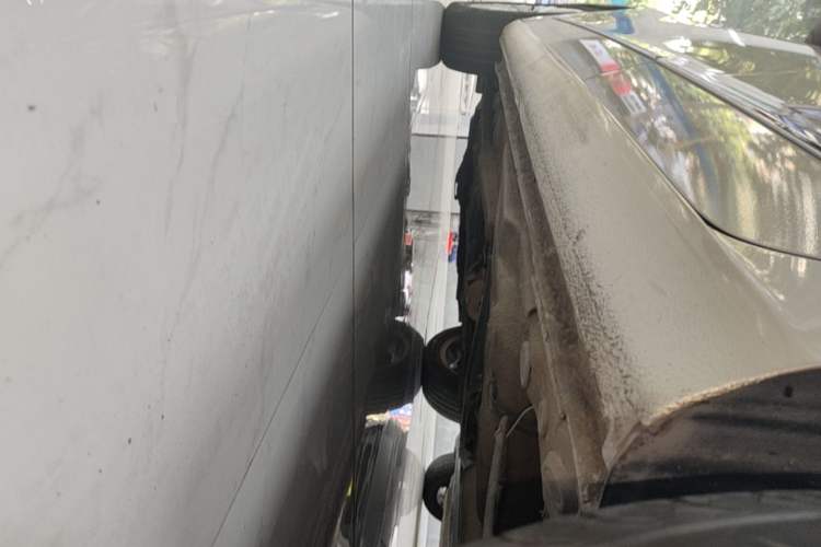 Used Volkswagen Bora 2016 1.6L Automatic Comfort Model Left Side Sill