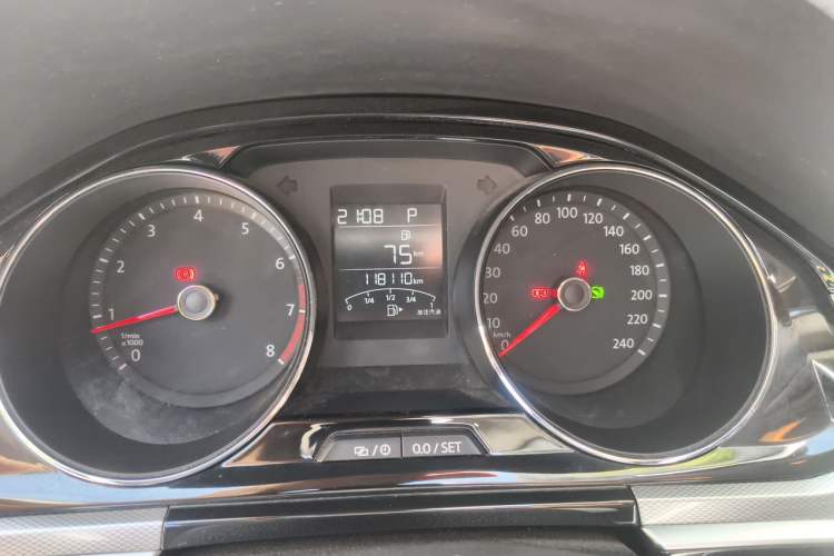Used Volkswagen Bora 2016 1.6L Automatic Comfort Model Odometer Close Up