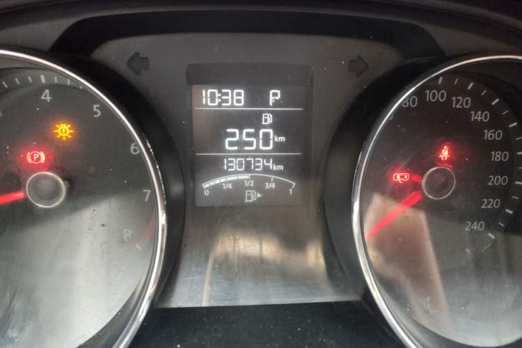 Used Volkswagen Bora 2016 1.6L Automatic Fashion Model Odometer Close Up