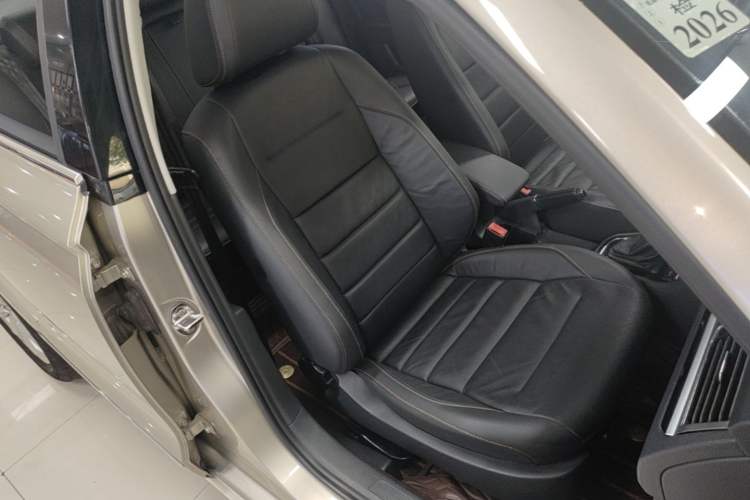 Used Volkswagen Bora 2016 1.6L Automatic Comfort Model Right Front Seat