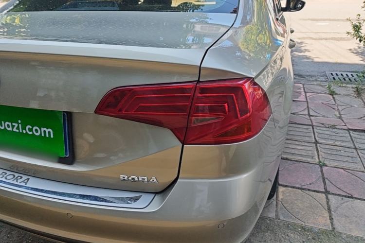 Used Volkswagen Bora 2016 1.6L Automatic Fashion Model Right Rear Taillight