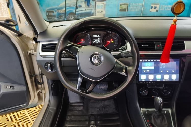 Used Volkswagen Bora 2016 1.6L Automatic Comfort Model Steering Wheel