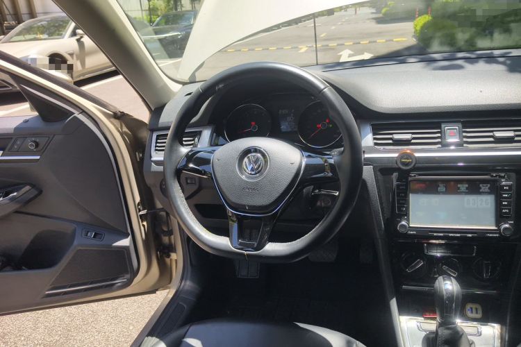 Used Volkswagen Bora 2016 1.6L Automatic Comfort Model Steering Wheel