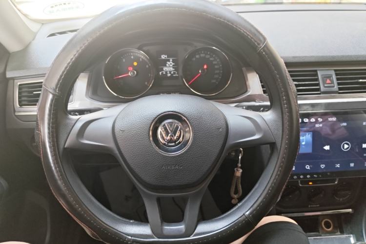 Used Volkswagen Bora 2016 1.6L Manual Fashion Edition Steering Wheel