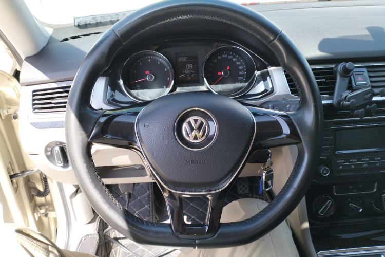 Used Volkswagen Bora 2016 1.6L Manual Comfort Model Steering Wheel