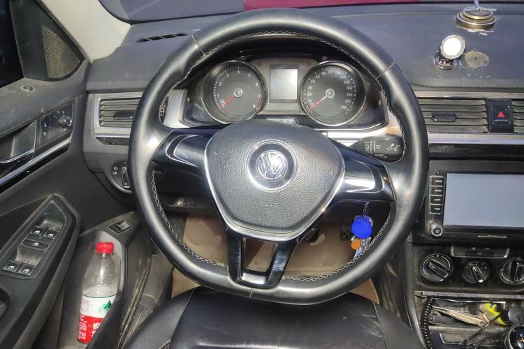 Used Volkswagen Bora 2016 1.6L Manual Comfort Model Steering Wheel