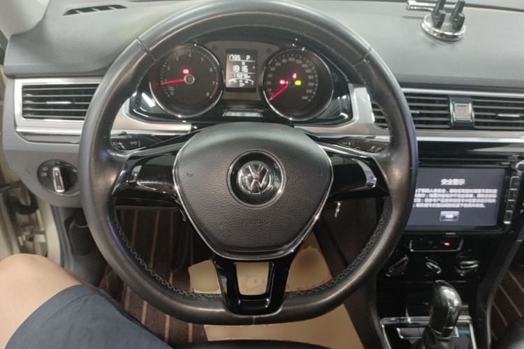 Used Volkswagen Bora 2016 1.6L Automatic Comfort Model Steering Wheel