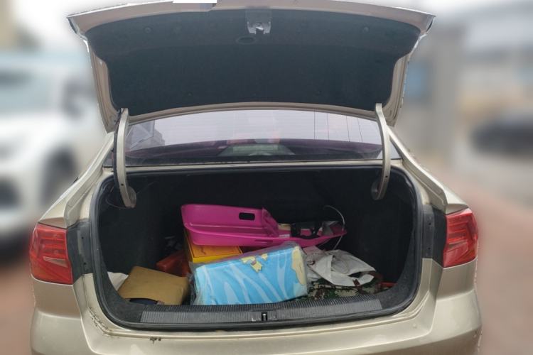 Used Volkswagen Bora 2016 1.6L Automatic Fashion Model Trunk