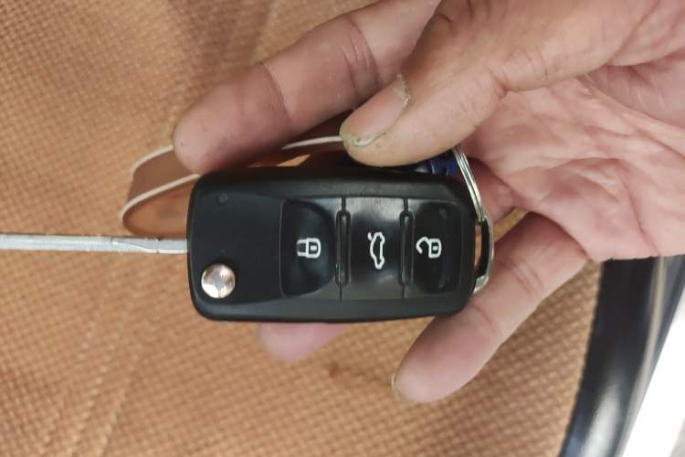 Used Volkswagen Bora 2016 1.6L Automatic Fashion Model Vehicle Key
