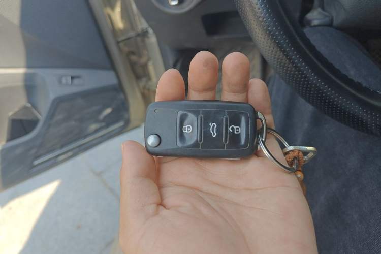 Used Volkswagen Bora 2016 1.6L Manual Comfort Model Vehicle Key