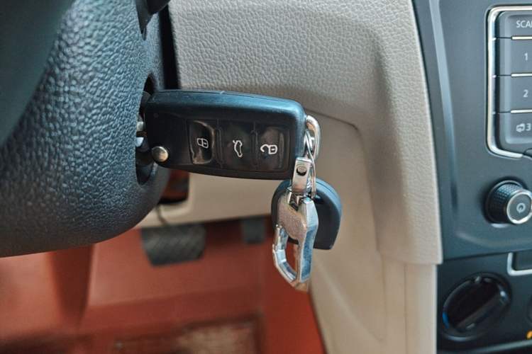 Used Volkswagen Bora 2016 1.6L Automatic Fashion Model Vehicle Key