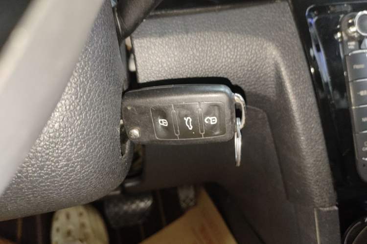 Used Volkswagen Bora 2016 1.6L Automatic Comfort Model Vehicle Key
