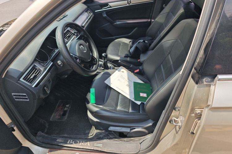 Used Volkswagen Bora 2016 1.6L Manual Comfort Model Left Front Seat