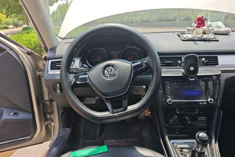 Used Volkswagen Bora 2016 1.6L Manual Comfort Model Steering Wheel