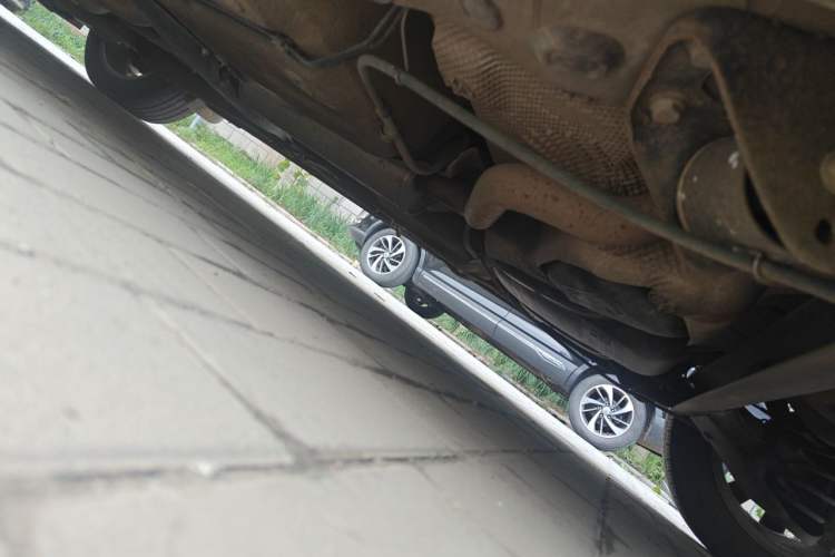 Used Volkswagen Bora 2016 230TSI Manual Comfort Version Chassis Rear Left