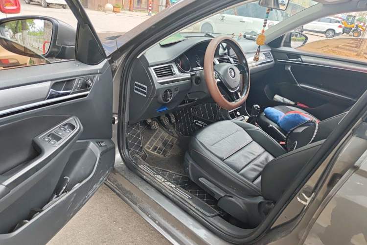 Used Volkswagen Bora 2016 1.6L Manual Comfort Model Driver Seat