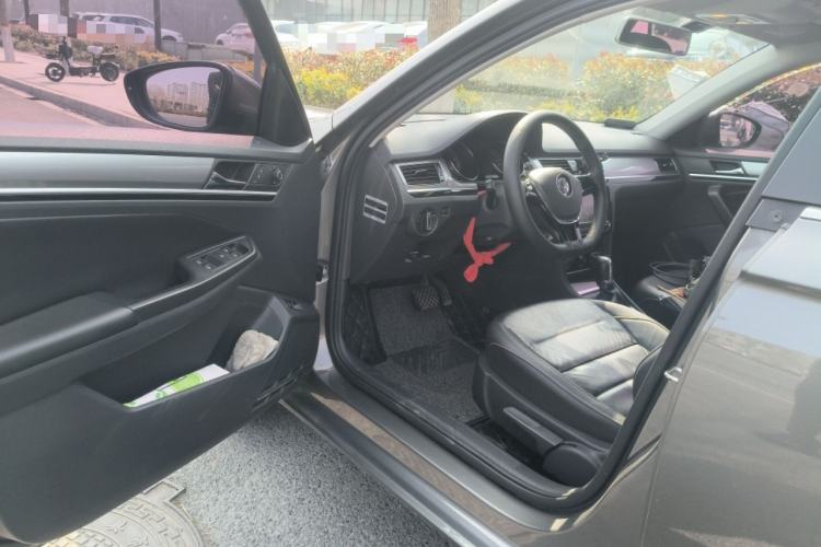 Used Volkswagen Bora 2016 1.6L Automatic Comfort Model Driver Seat