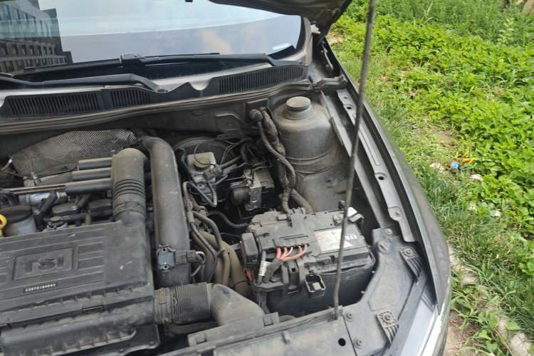 Used Volkswagen Bora 2016 230TSI Manual Comfort Version Engine Bay Left