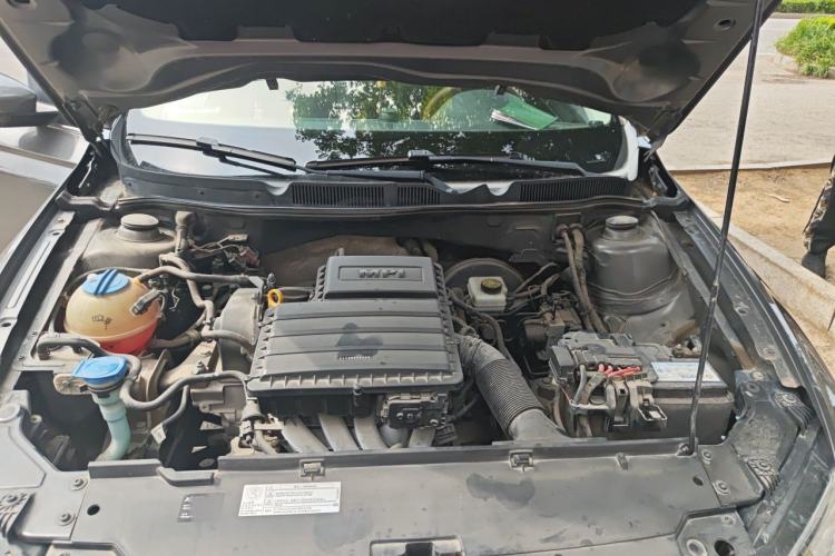 Used Volkswagen Bora 2016 1.6L Manual Comfort Model Engine Bay