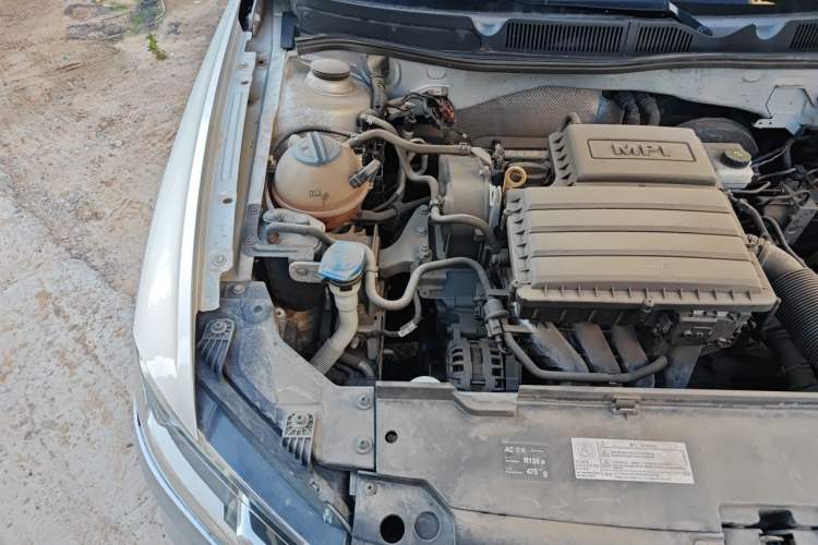 Used Volkswagen Bora 2016 1.6L Automatic Fashion Model Engine Bay Right