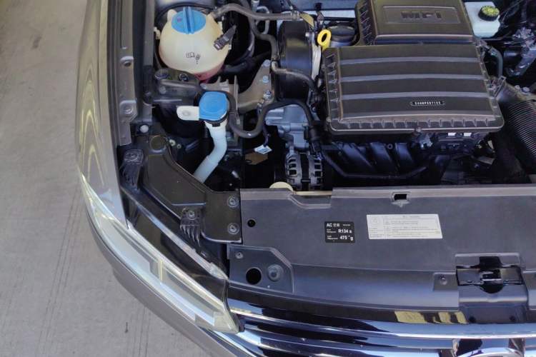 Used Volkswagen Bora 2016 1.6L Manual Comfort Model Engine Bay Right