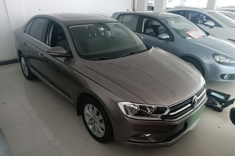 Used Volkswagen Bora 2016 1.6L Automatic Comfort Model Front Right 45 Deg