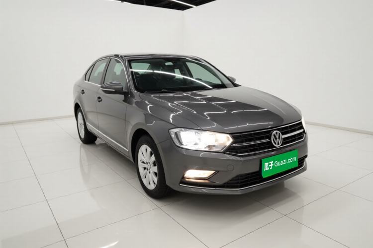 Used Volkswagen Bora 2016 1.6L Automatic Comfort Model Front Right 45 Deg