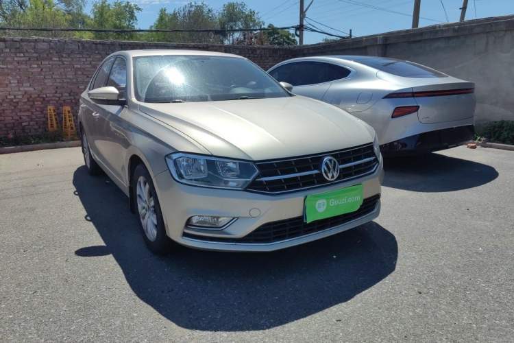 Used Volkswagen Bora 2016 1.6L Manual Comfort Model Front Right 45 Deg