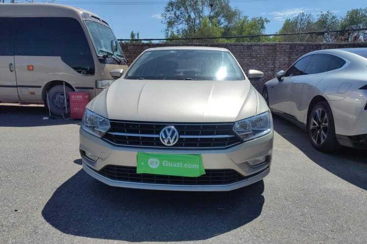 Used Volkswagen Bora 2016 1.6L Manual Comfort Model Front