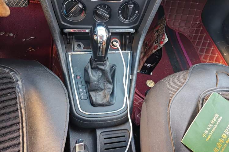 Used Volkswagen Bora 2016 1.6L Automatic Fashion Model Gear Lever