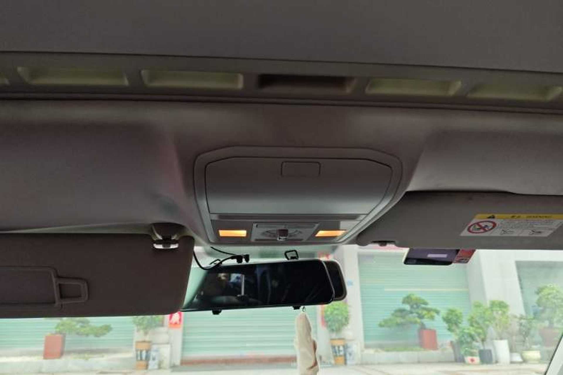 Used Volkswagen Bora 2016 1.6L Automatic Comfort Model Headliner