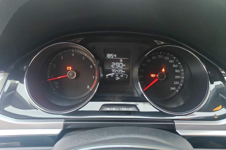 Used Volkswagen Bora 2016 230TSI Manual Comfort Version Instrument Cluster