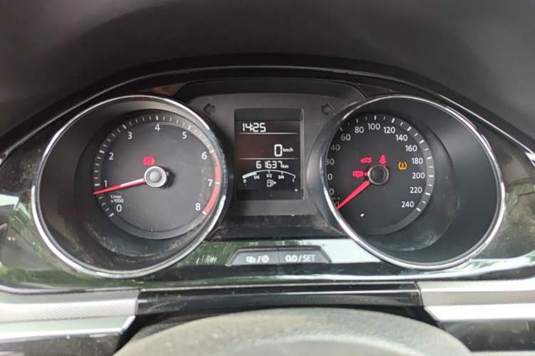 Used Volkswagen Bora 2016 1.6L Manual Comfort Model Instrument Cluster