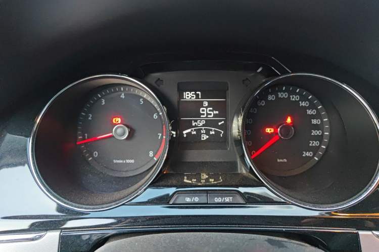 Used Volkswagen Bora 2016 1.6L Manual Comfort Model Instrument Cluster