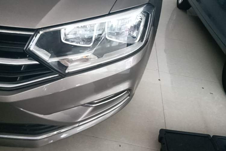 Used Volkswagen Bora 2016 1.6L Automatic Comfort Model Left Front Headlight