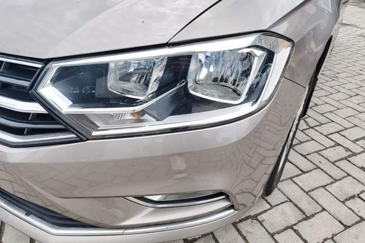 Used Volkswagen Bora 2016 1.6L Automatic Comfort Model Left Front Headlight