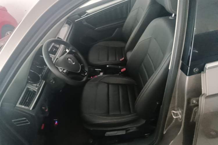 Used Volkswagen Bora 2016 1.6L Automatic Comfort Model Left Front Seat