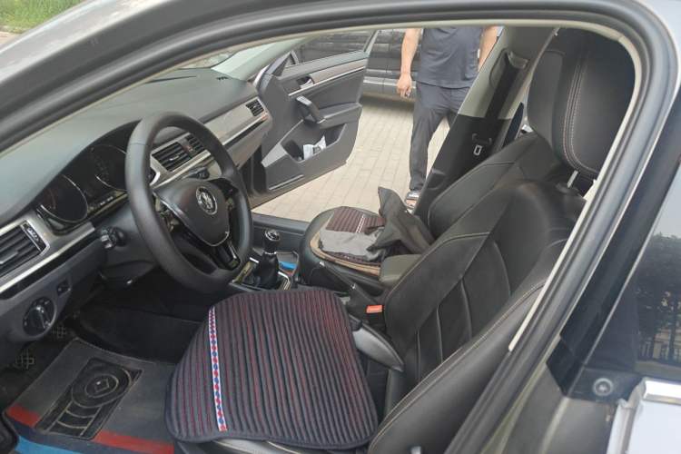 Used Volkswagen Bora 2016 230TSI Manual Comfort Version Left Front Seat