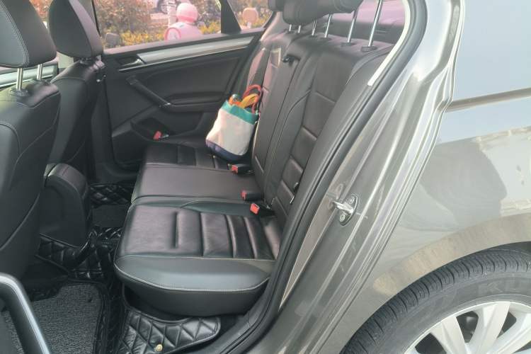 Used Volkswagen Bora 2016 1.6L Automatic Comfort Model Left Rear Seat