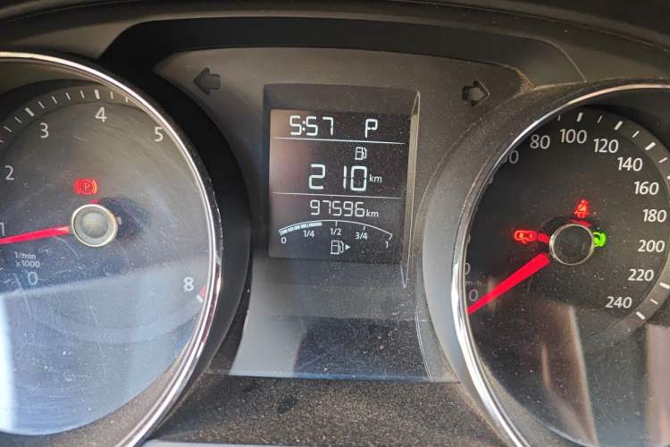 Used Volkswagen Bora 2016 1.6L Automatic Fashion Model Odometer Close Up