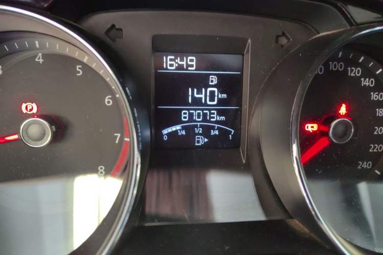 Used Volkswagen Bora 2016 1.6L Manual Comfort Model Odometer Close Up