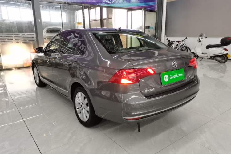Used Volkswagen Bora 2016 1.6L Automatic Comfort Model Rear Left 45 Deg