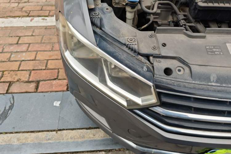 Used Volkswagen Bora 2016 1.6L Automatic Comfort Model Right Front Headlight