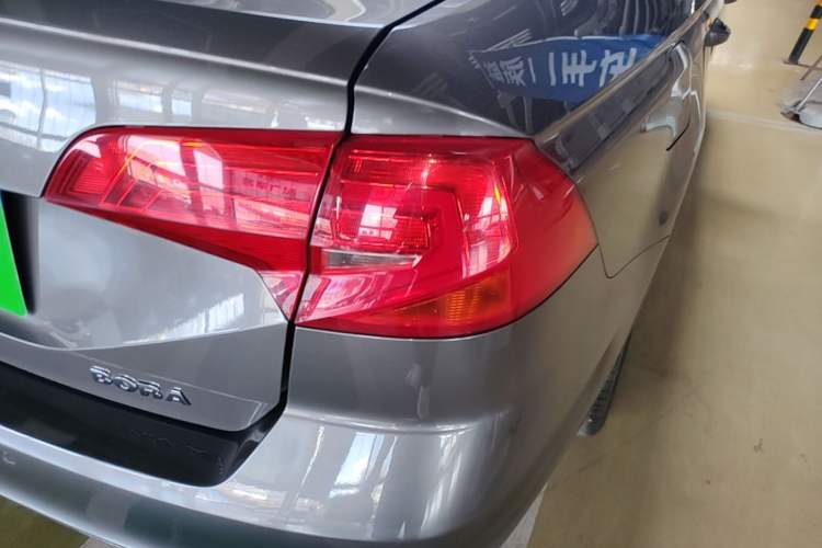 Used Volkswagen Bora 2016 1.6L Automatic Comfort Model Right Rear Taillight