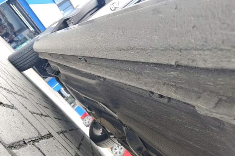 Used Volkswagen Bora 2016 1.6L Automatic Comfort Model Right Side Sill
