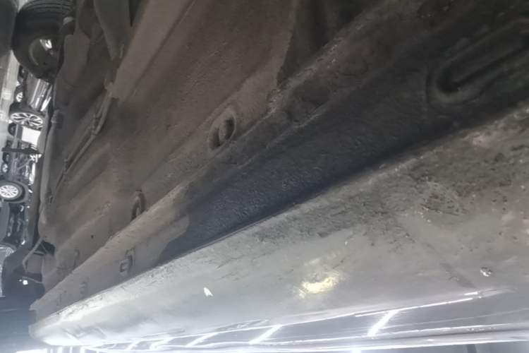 Used Volkswagen Bora 2016 1.6L Automatic Comfort Model Right Side Sill