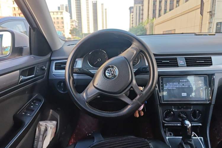 Used Volkswagen Bora 2016 1.6L Automatic Fashion Model Steering Wheel
