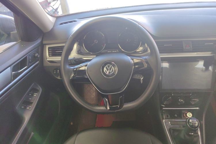 Used Volkswagen Bora 2016 1.6L Manual Comfort Model Steering Wheel
