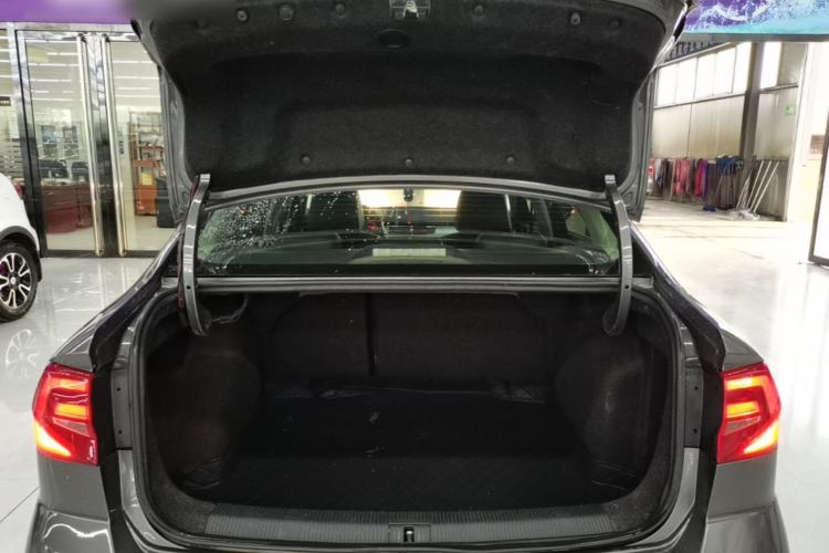 Used Volkswagen Bora 2016 1.6L Automatic Comfort Model Trunk